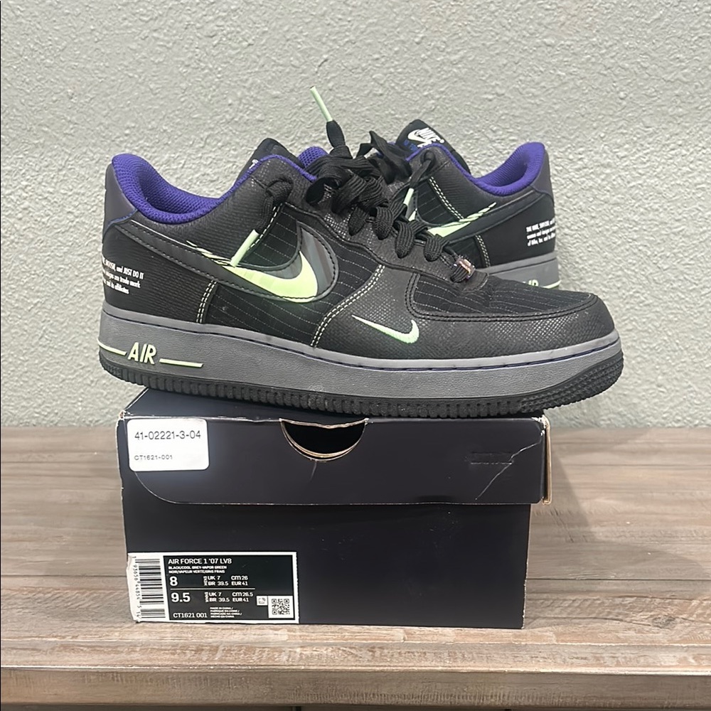 Nike Air Force 1 Black and Green Sneakers Men’s Size 8